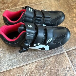 Peloton cycling shoes size 38